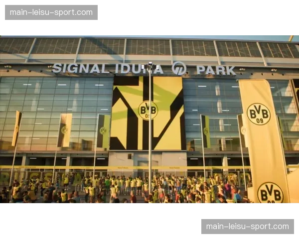 信号伊杜纳公园球场测试新型门线技术与摄像头，以辅助定位球判罚