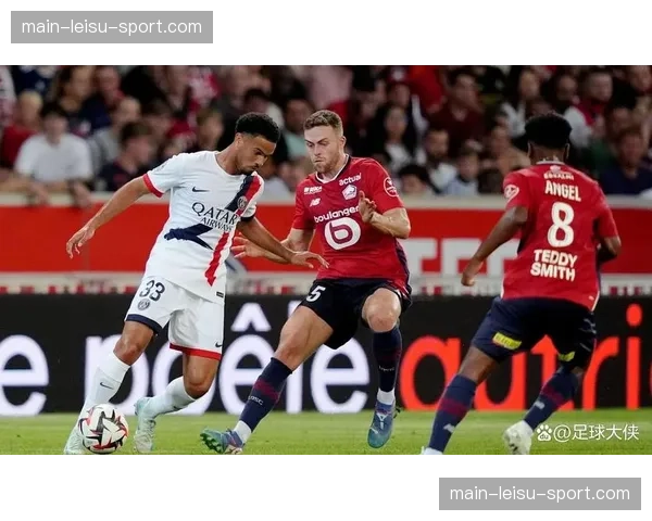 马赛1-1战平巴黎圣日耳曼，最后时刻进球经VAR复核后确认有效